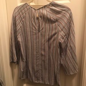 BCBG 3/4 sleeve flowy top